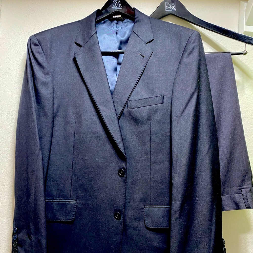 Jos A Banks 100% Wool Signature Gold Black Suit